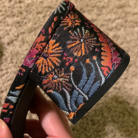 Like new Qupid pearl beaded heel sandals - Picture 5 of 6